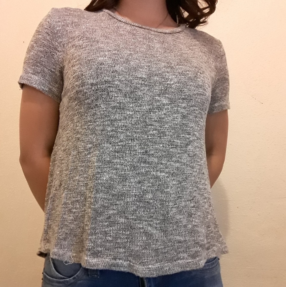 Gray T-shirt with gold flecs